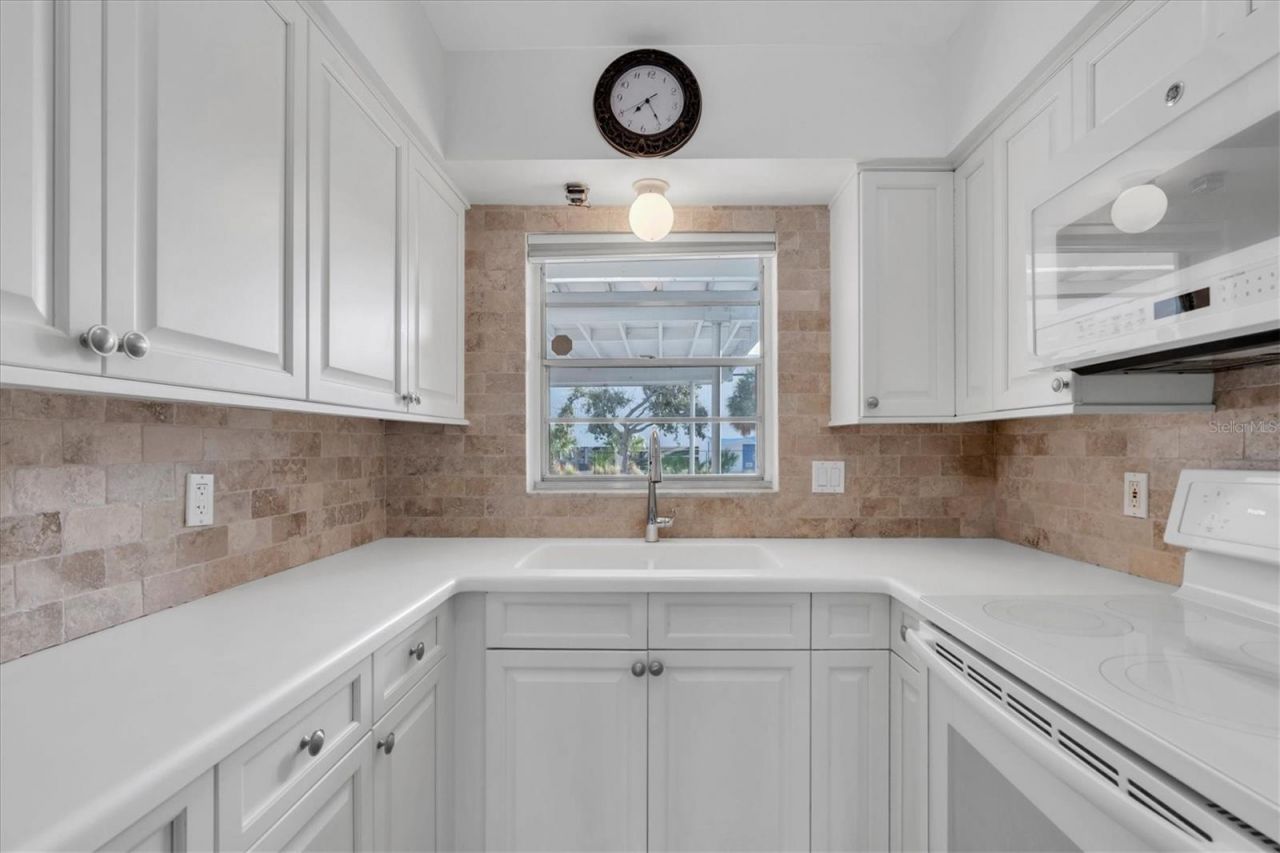 3717 46th Avenue S, Unit 6, Saint Petersburg, FL 33711 Photo