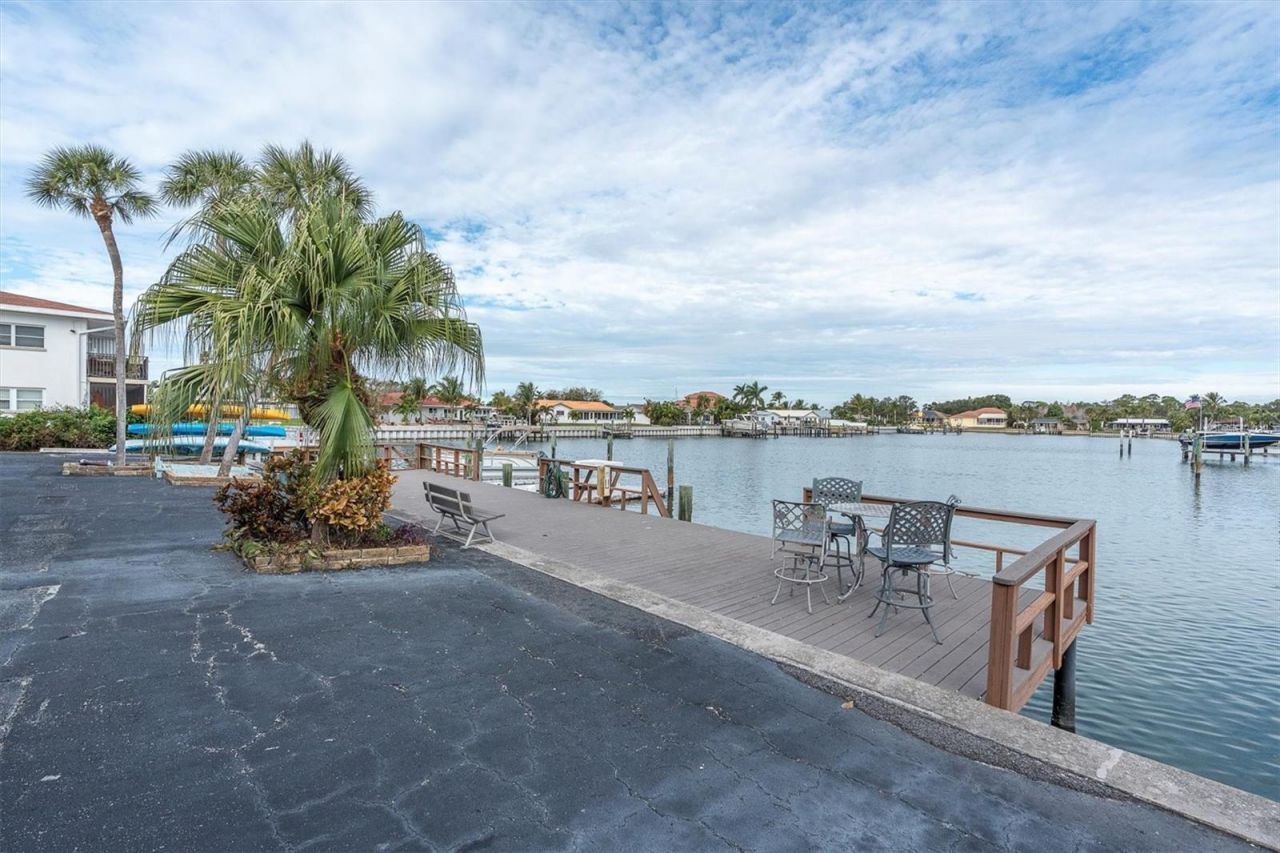 3717 46th Avenue S, Unit 6, Saint Petersburg, FL 33711 Photo