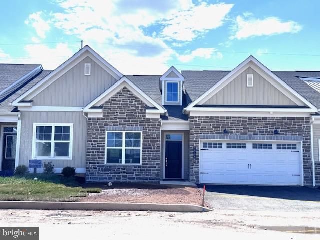 3006 NORTH CIDER DRIVE, WHITEHALL, PA 18052