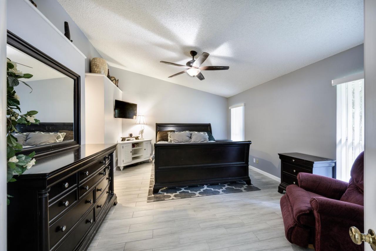 2394 SW Foxpoint Way, Palm City, FL 34990 Photo