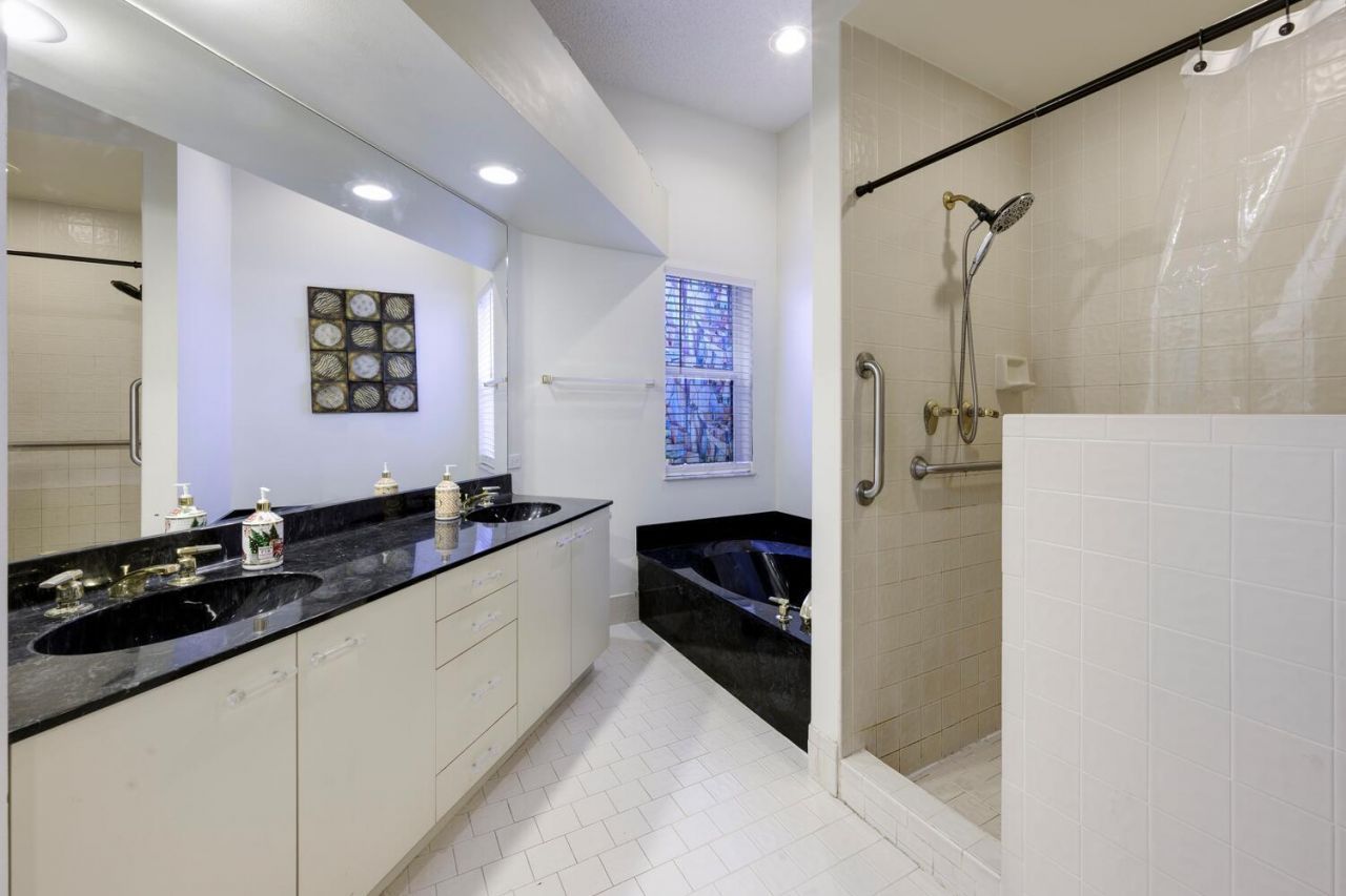 2394 SW Foxpoint Way, Palm City, FL 34990 Photo