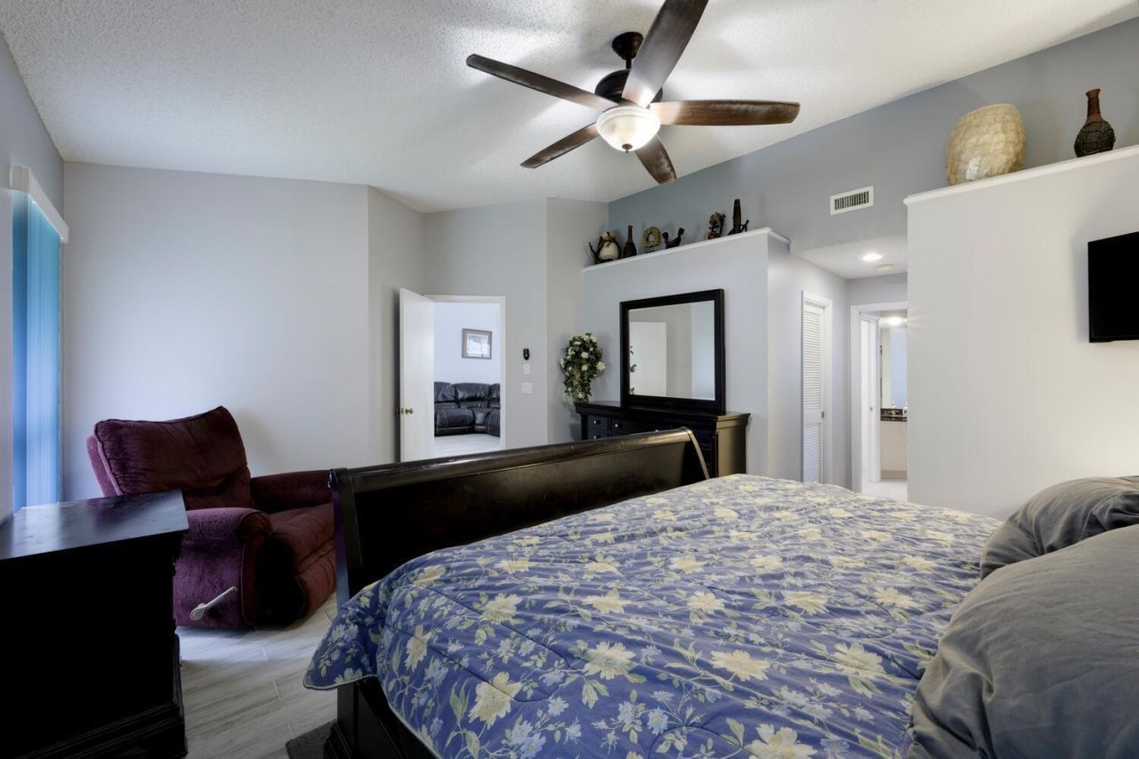 2394 SW Foxpoint Way, Palm City, FL 34990 Photo