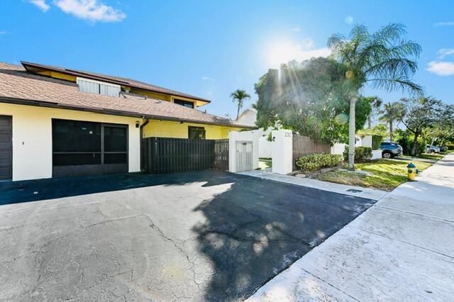 237 SW 29th Avenue, Delray Beach, FL 33445 Photo
