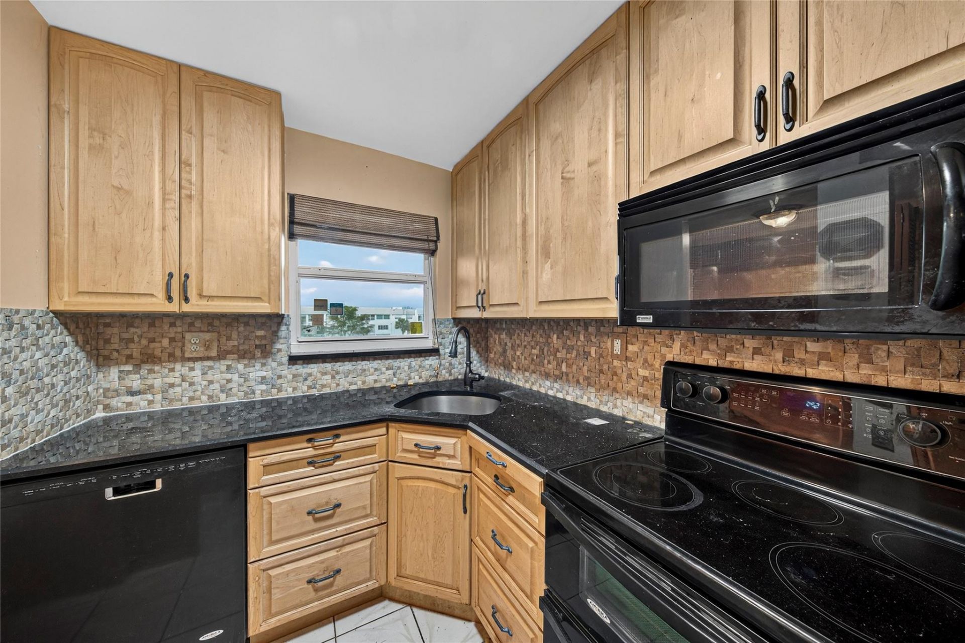 2900 N Pine Island Road, Unit 312, Sunrise, FL 33322 Photo