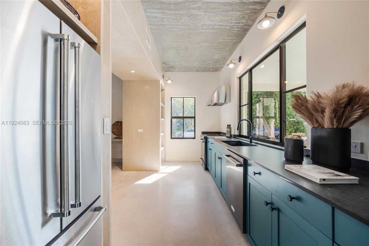 3603 Thomas Avenue, Miami, FL 33133 Photo