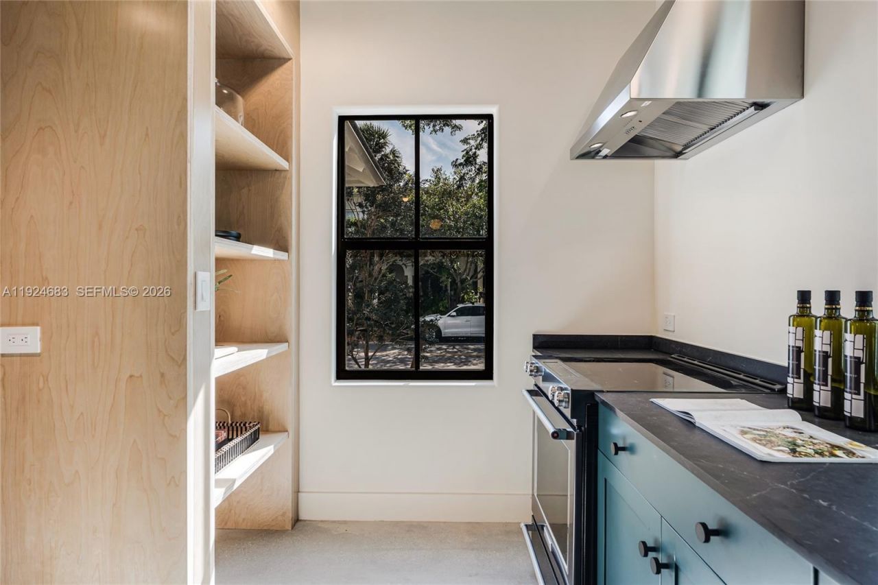 3603 Thomas Avenue, Miami, FL 33133 Photo