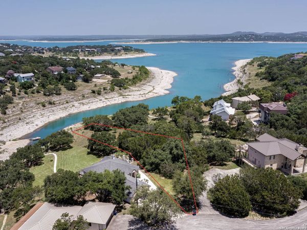 331 Village View Dr, Canyon Lake, TX 78133