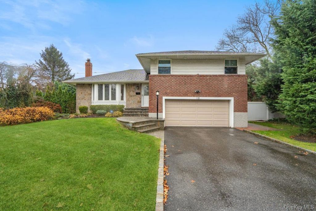 15 Morris Drive, Syosset, NY 11791 Main Photo