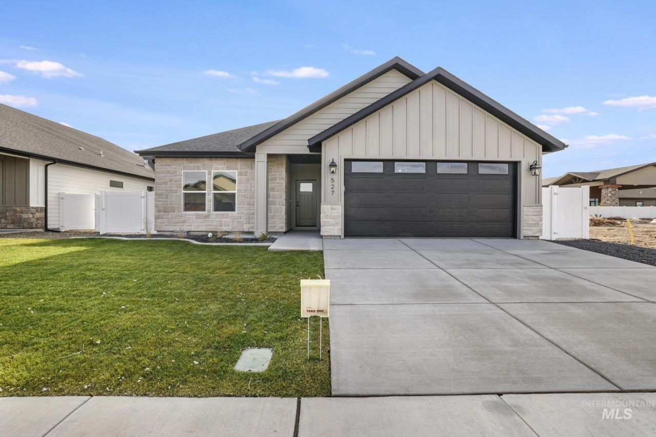 527 Falling Leaf Lane, Twin Falls, ID 83301 Main Photo