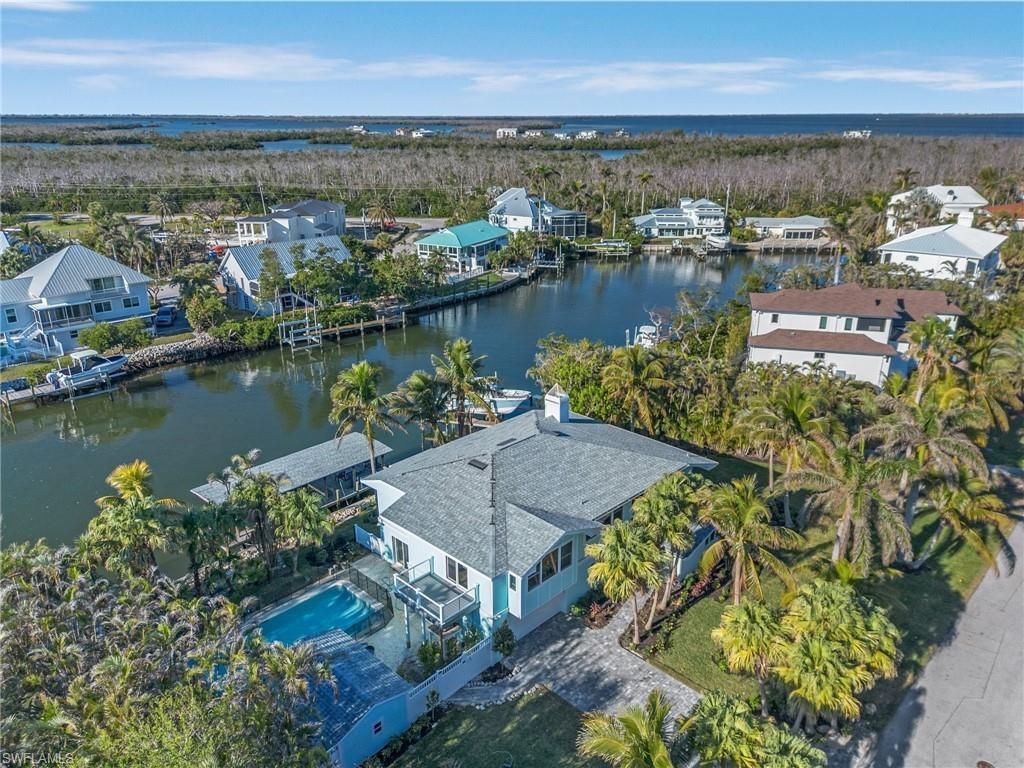 1543 San Carlos Bay Dr, Sanibel, FL 33957 Photo