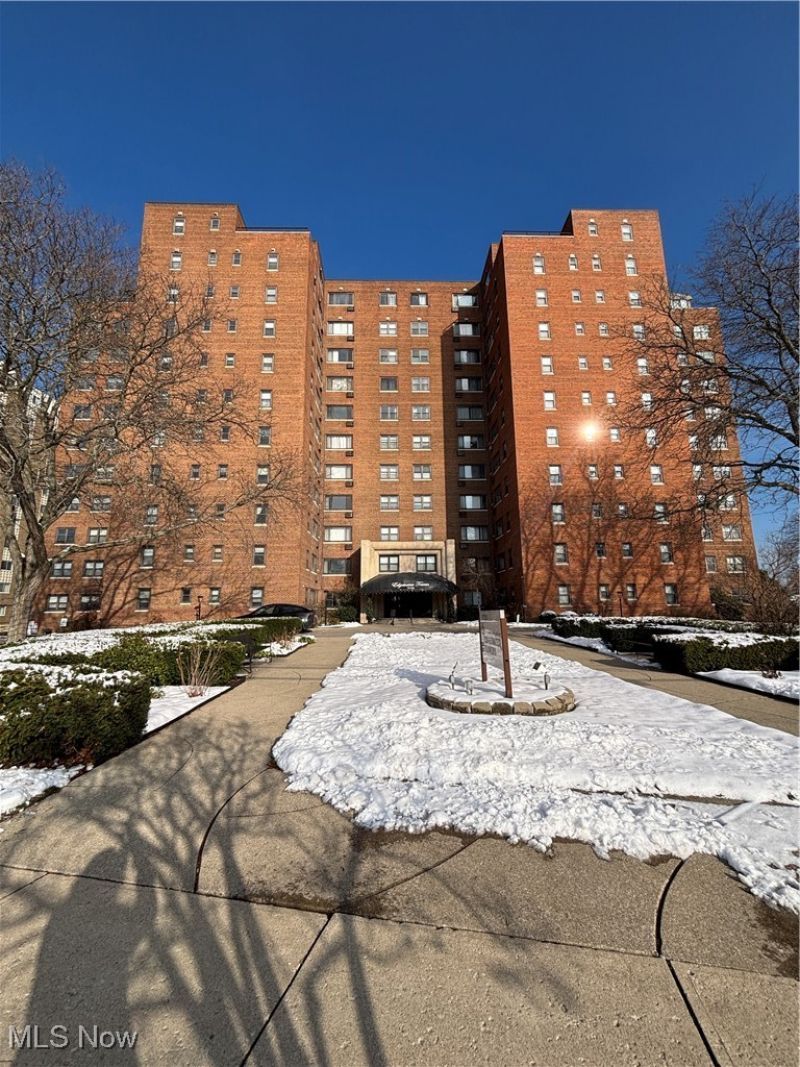 11720 Edgewater Drive, Lakewood, OH 44107 Main Photo