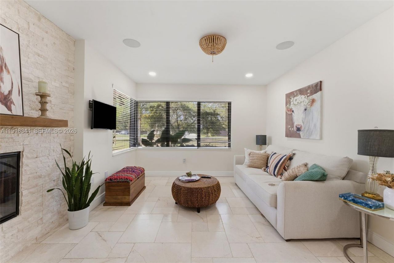 9890 SW 138th St, Miami, FL 33176 Photo