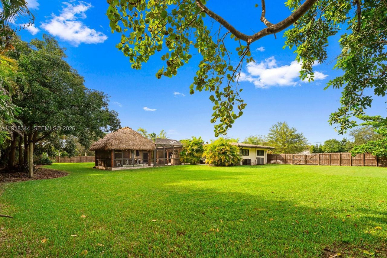 9890 SW 138th St, Miami, FL 33176 Photo