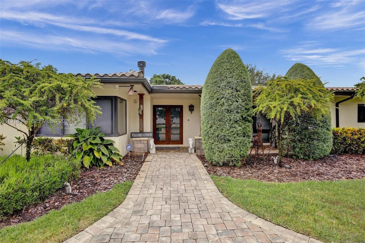 9890 SW 138th St, Miami, FL 33176 Photo