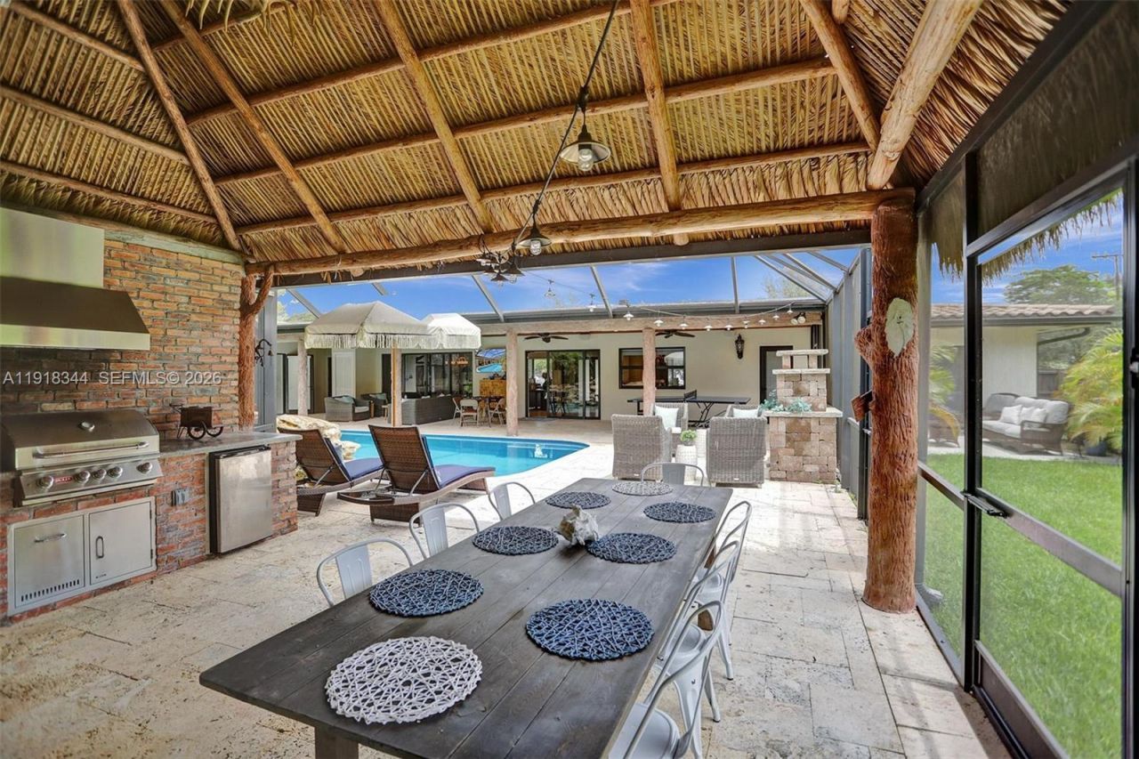 9890 SW 138th St, Miami, FL 33176 Photo