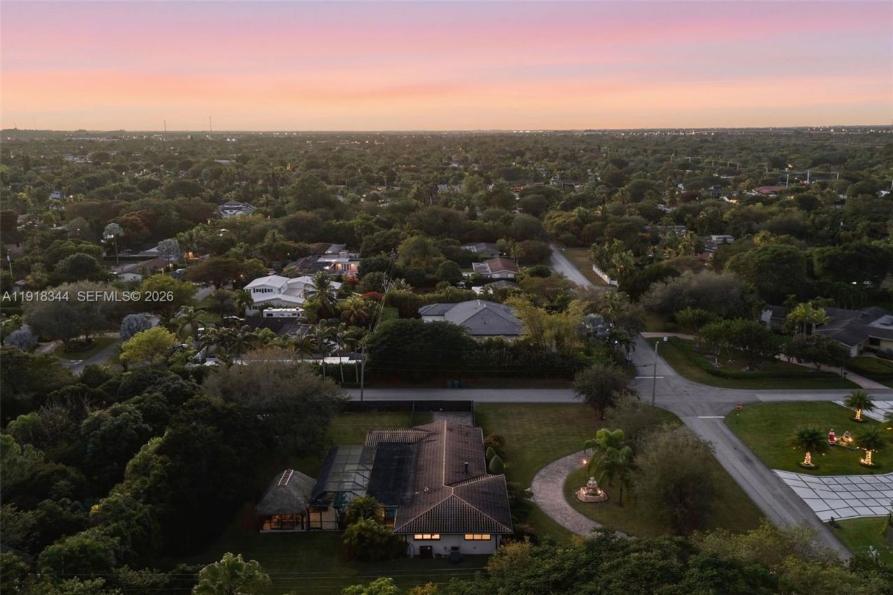 9890 SW 138th St, Miami, FL 33176 Photo