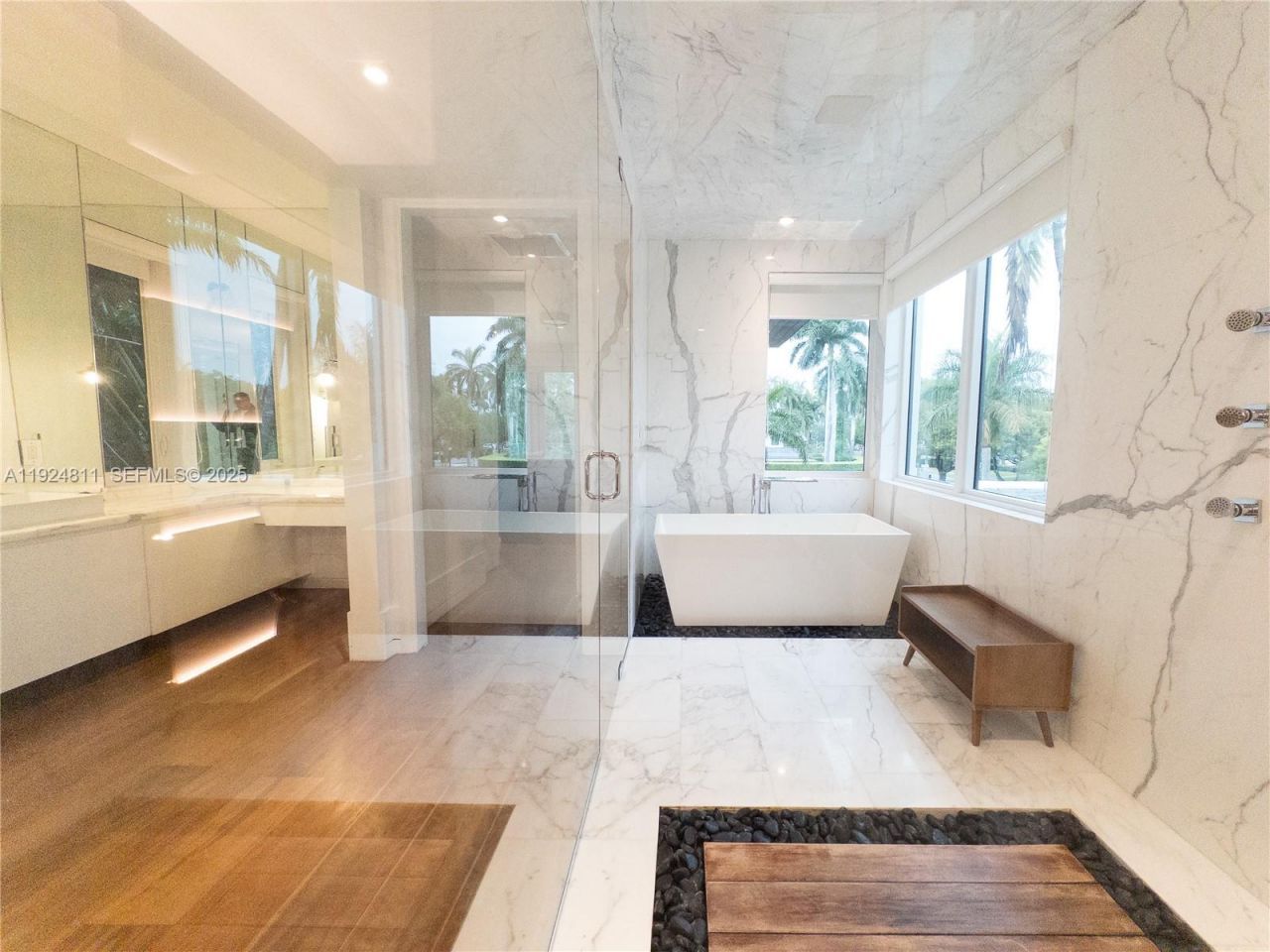 327 E Rivo Alto Dr, Miami Beach, FL 33139 Photo