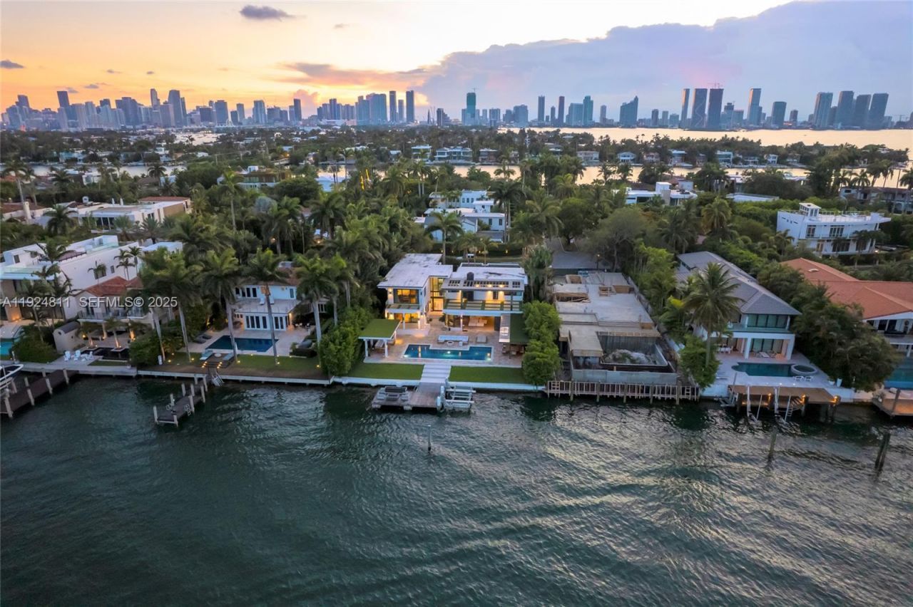 327 E Rivo Alto Dr, Miami Beach, FL 33139 Photo