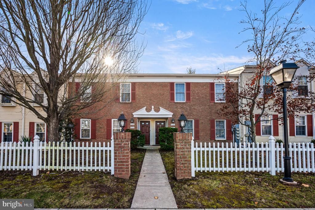 912b Stockton Court, Lansdale, PA 19446 Main Photo