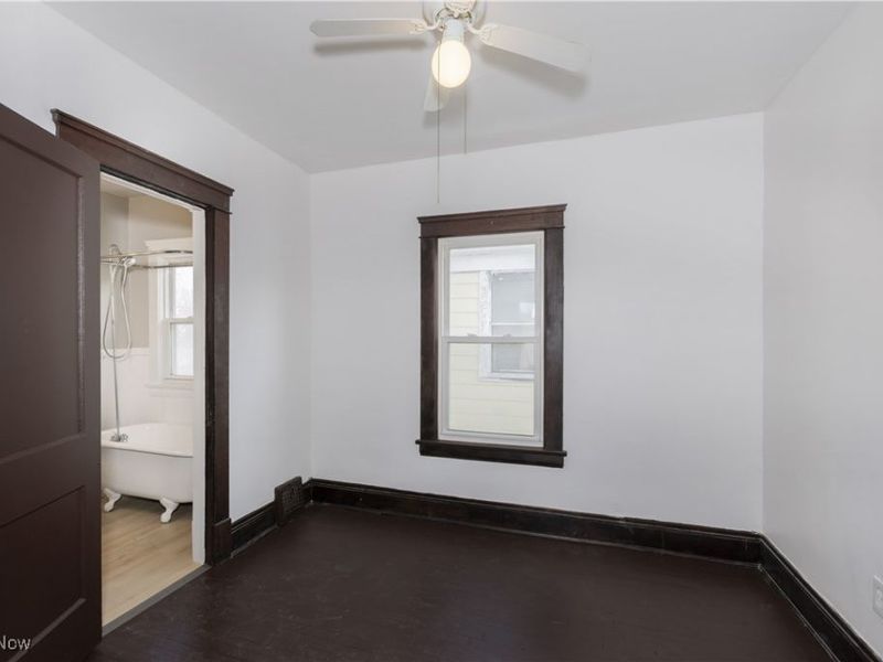 9905 Lamontier Avenue, Cleveland, OH 44104 Photo 19