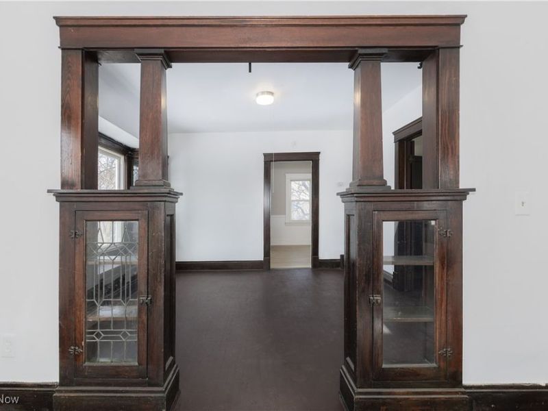 9905 Lamontier Avenue, Cleveland, OH 44104 Photo 6