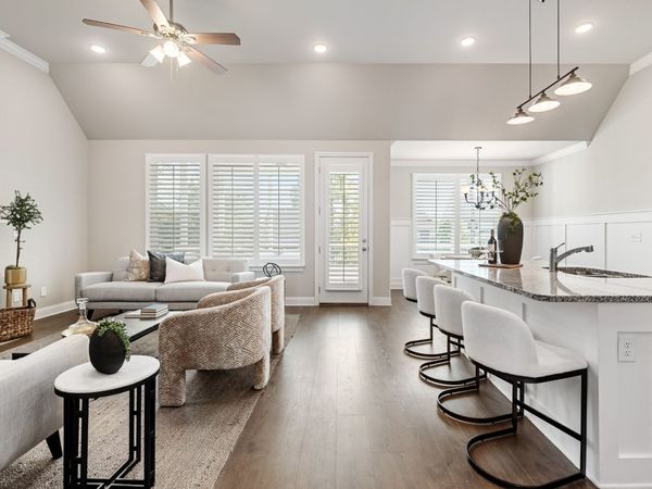 6449 Desmond Ave, Murfreesboro, TN 37128