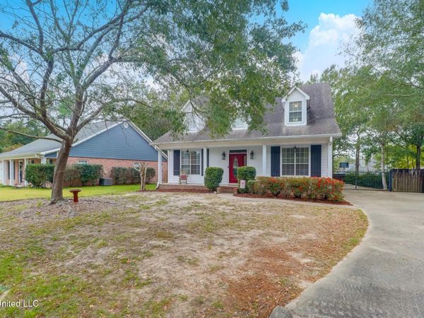 8428 Ieke Drive, Diamondhead, MS 39525
