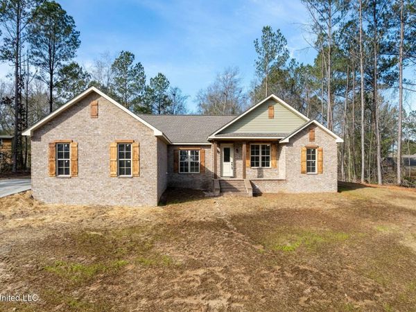 21 Fall Branch, Sumrall, MS 39482