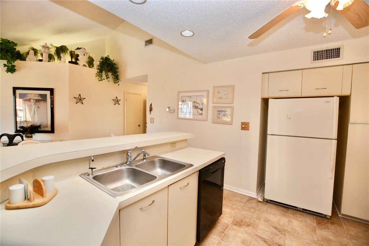 6047 Bahia Del Mar Boulevard, Unit 264, Saint Petersburg, FL 33715 Photo