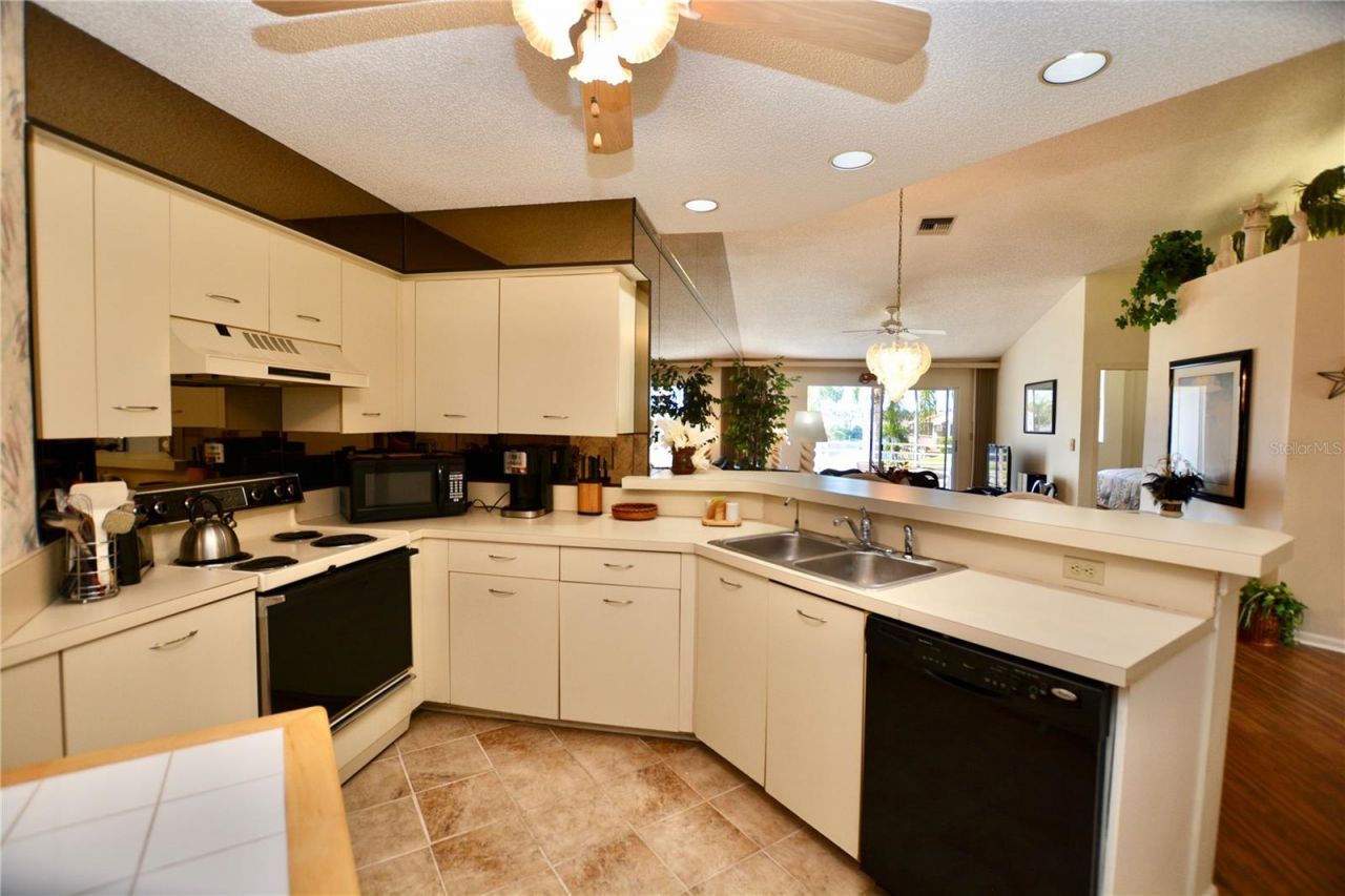 6047 Bahia Del Mar Boulevard, Unit 264, Saint Petersburg, FL 33715 Photo