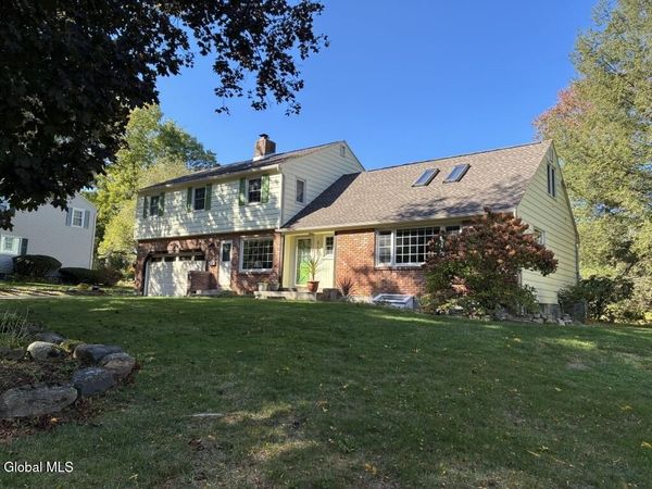 2135 Morrow Avenue, Niskayuna, NY 12309