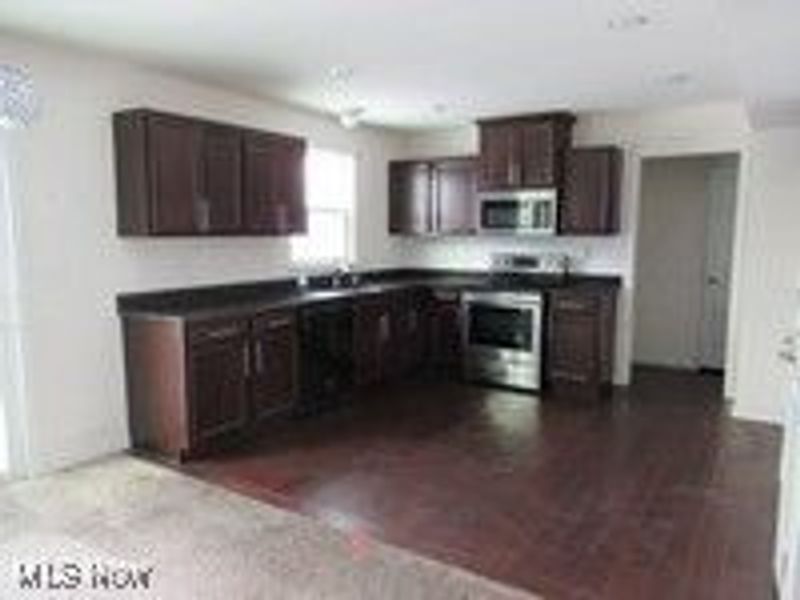 15117 Ruby Lane, Warrensville Heights, OH 44128 Photo 6