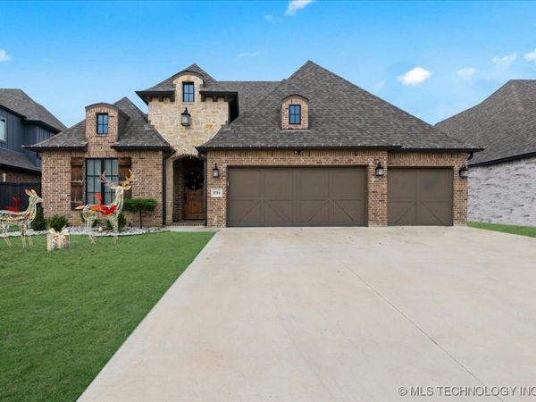 8704 S Quanah Avenue W, Tulsa, OK 74132