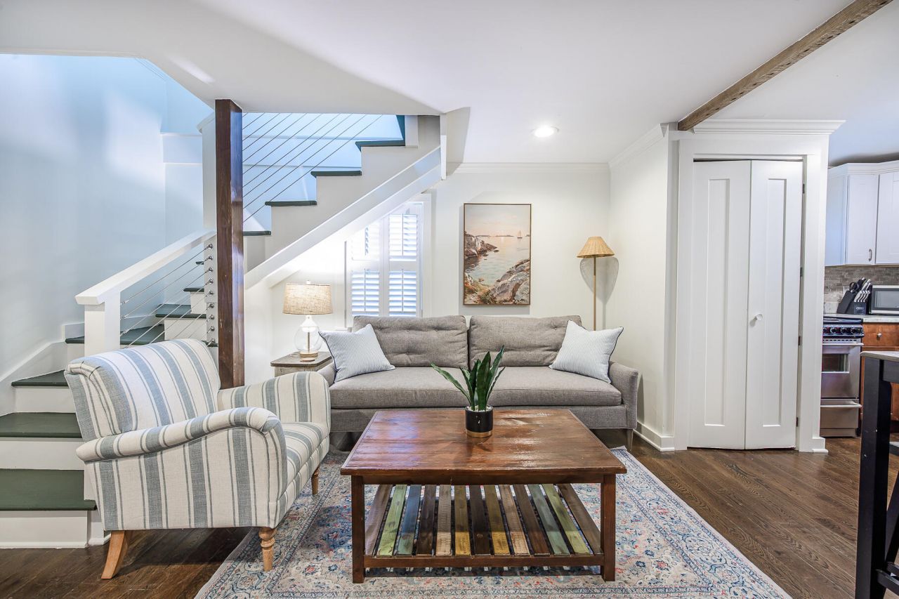 425 King Street Photo 10