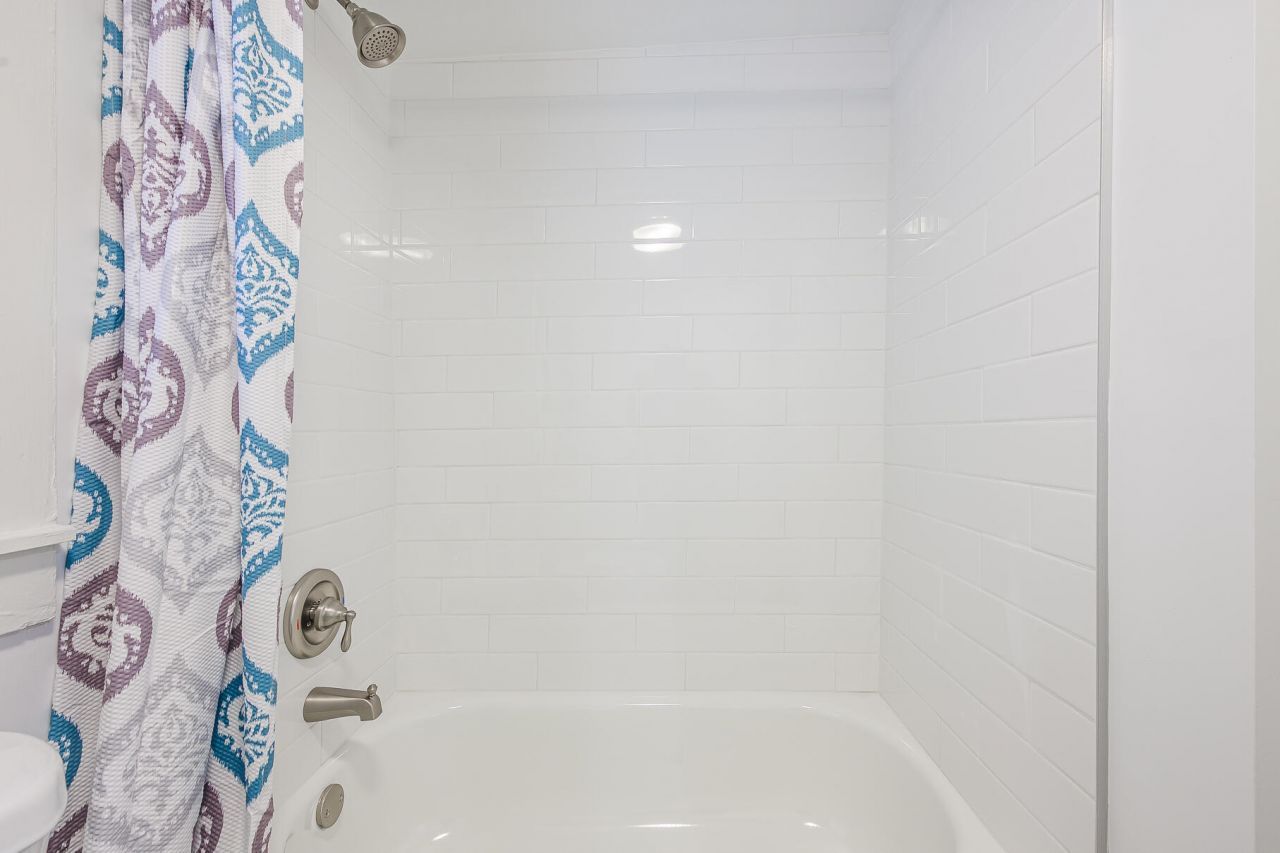 425 King Street Photo 20