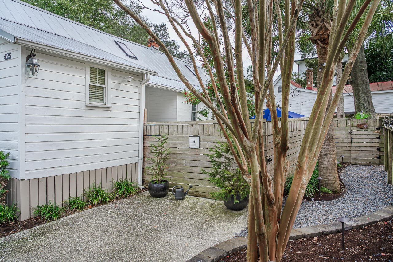 425 King Street Photo 30