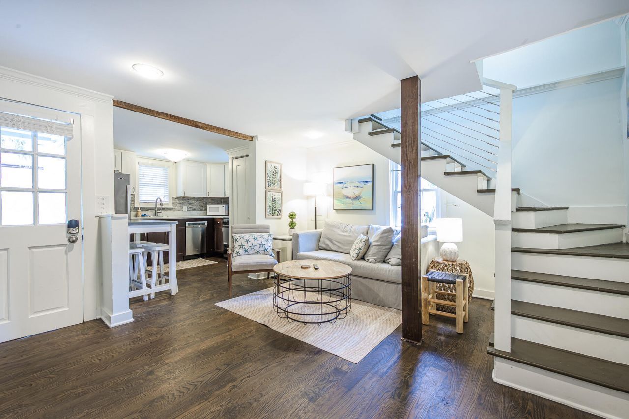 425 King Street Photo 40