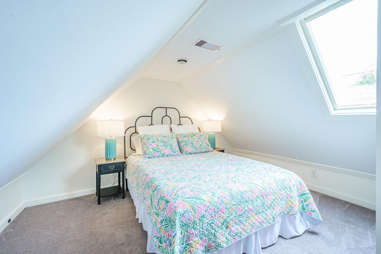 425 King Street Photo 50