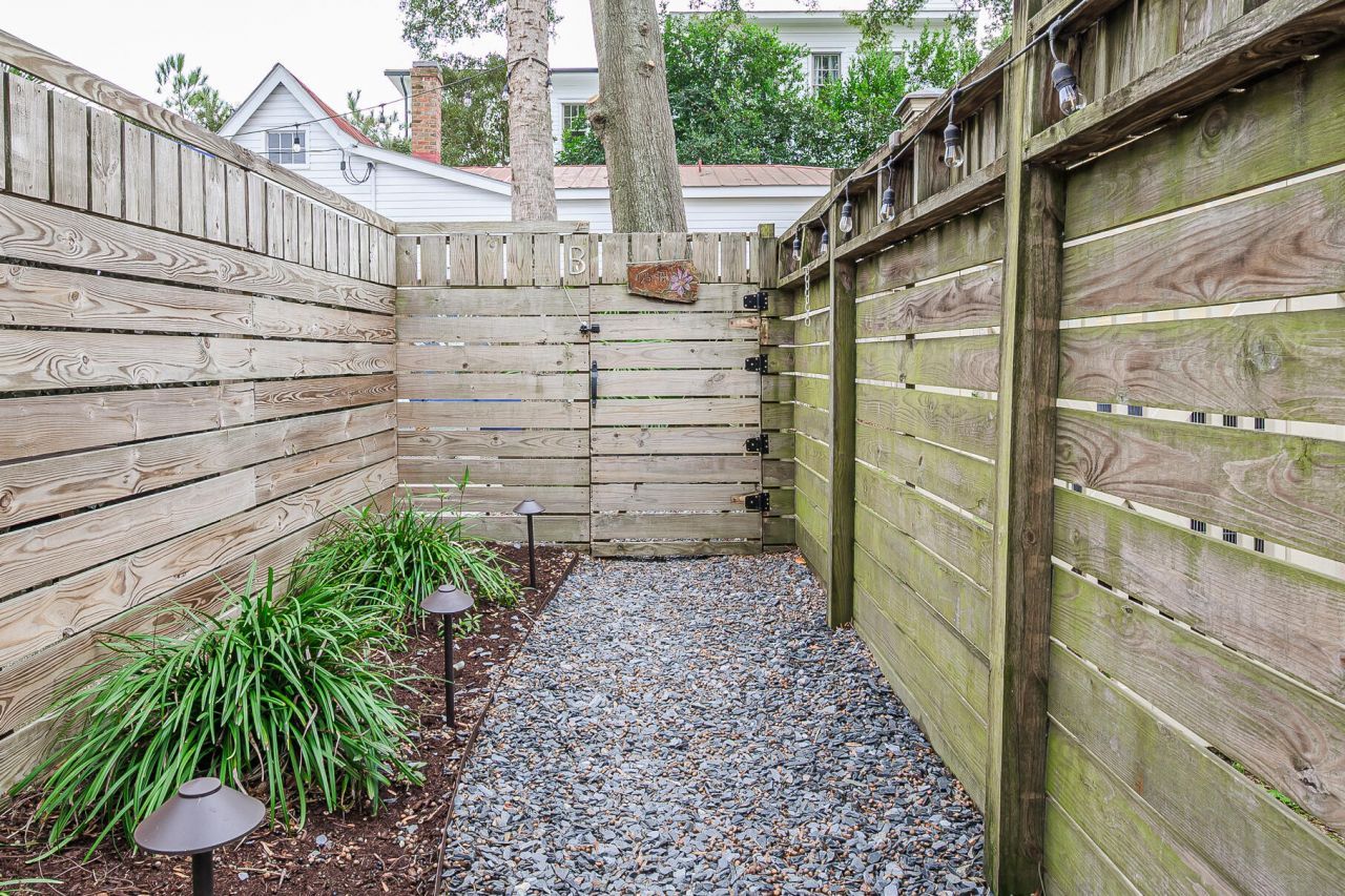 425 King Street Photo 55