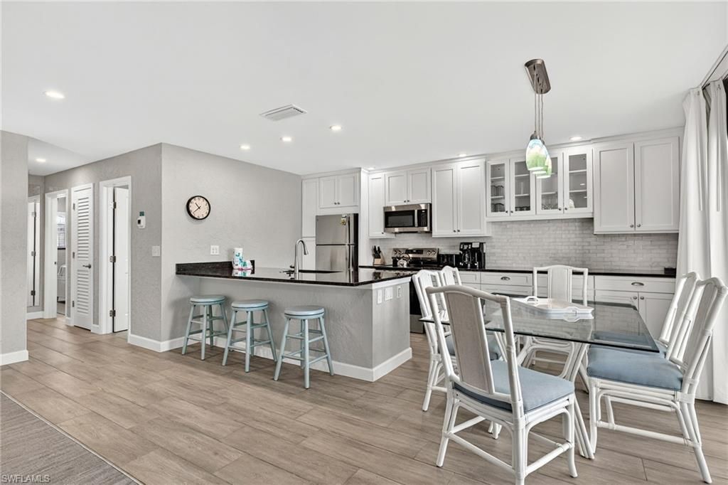 827 E Gulf Dr, Unit L2, Sanibel, FL 33957 Photo