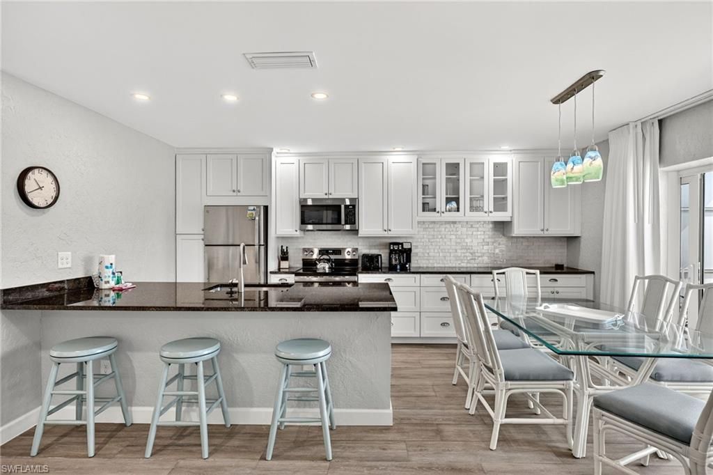 827 E Gulf Dr, Unit L2, Sanibel, FL 33957 Photo