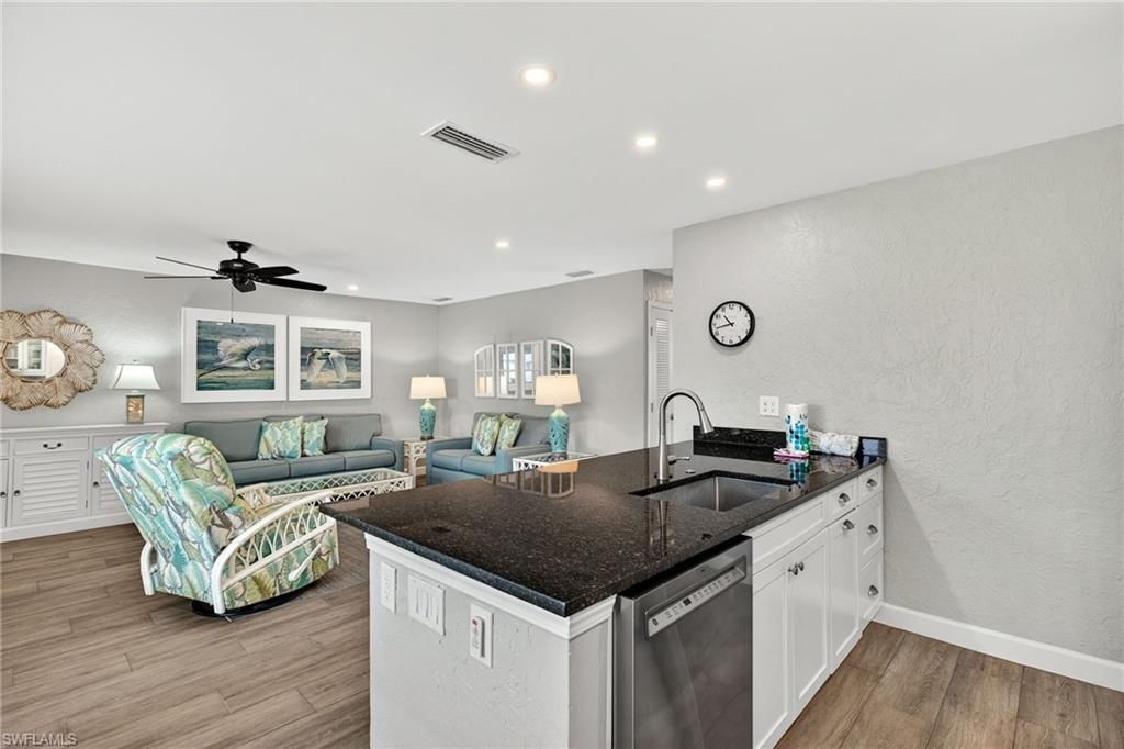 827 E Gulf Dr, Unit L2, Sanibel, FL 33957 Photo