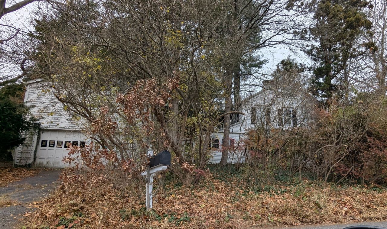 4 Woods Grove, Westport, CT 06880 Main Photo