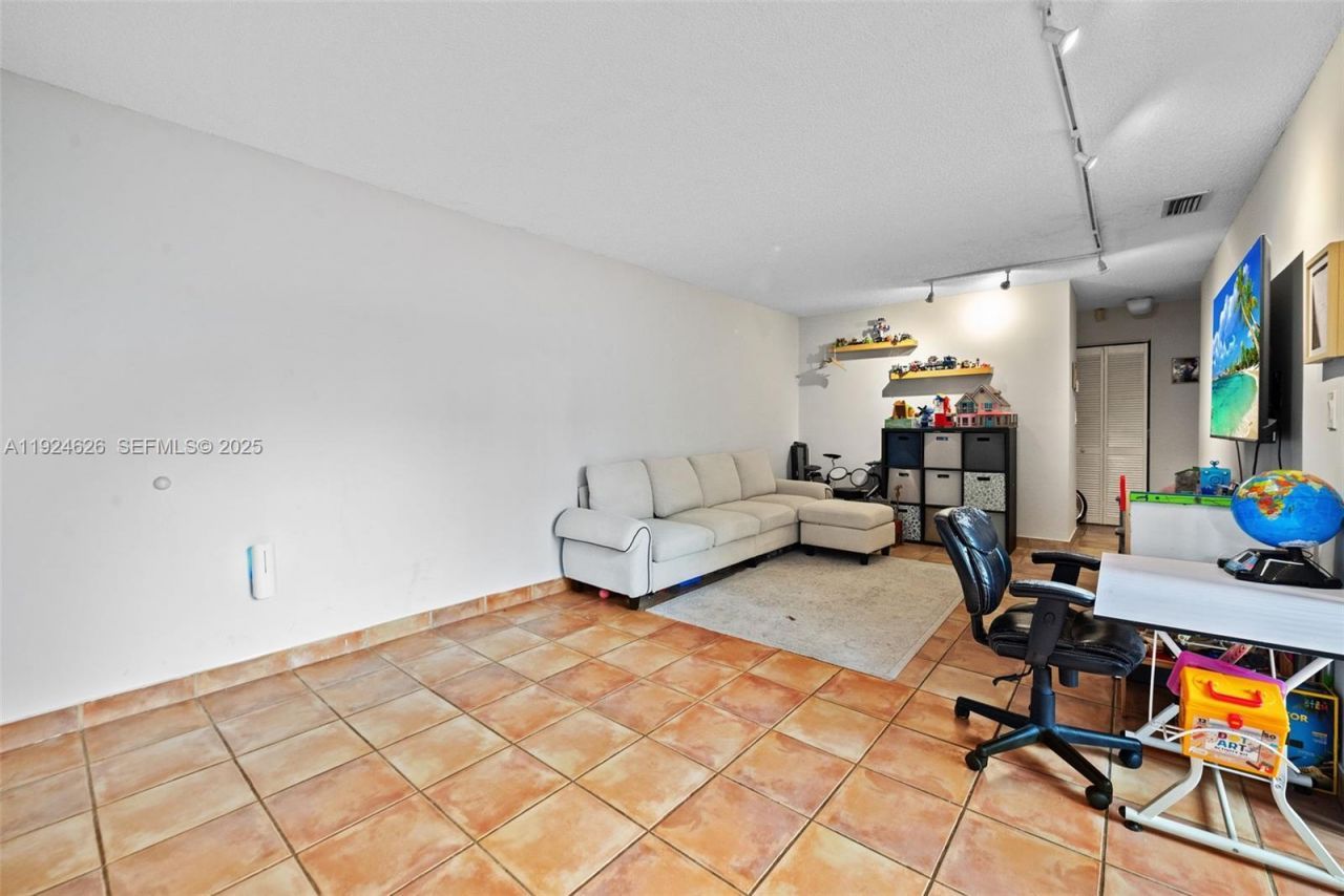 11840 SW 80th St, Unit 526, Miami, FL 33183 Photo