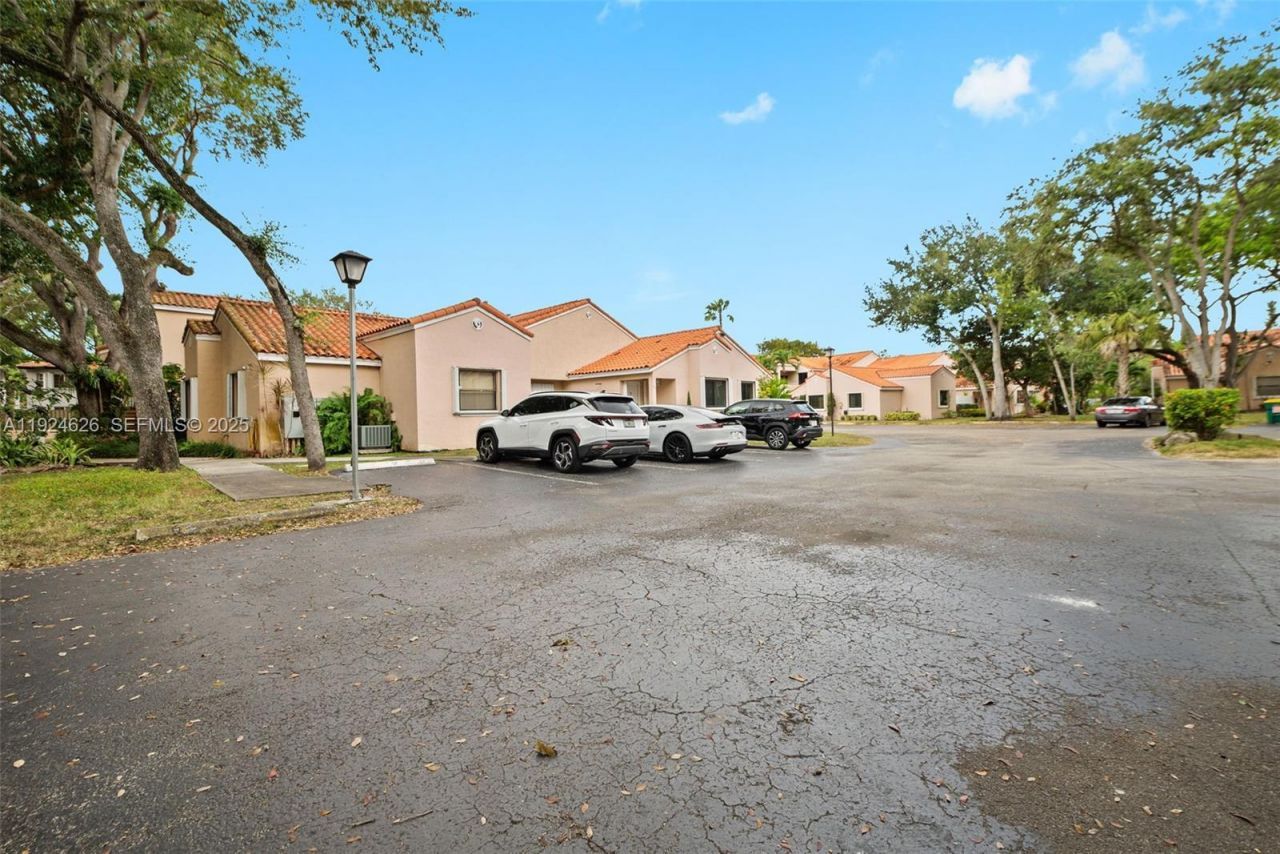 11840 SW 80th St, Unit 526, Miami, FL 33183 Photo