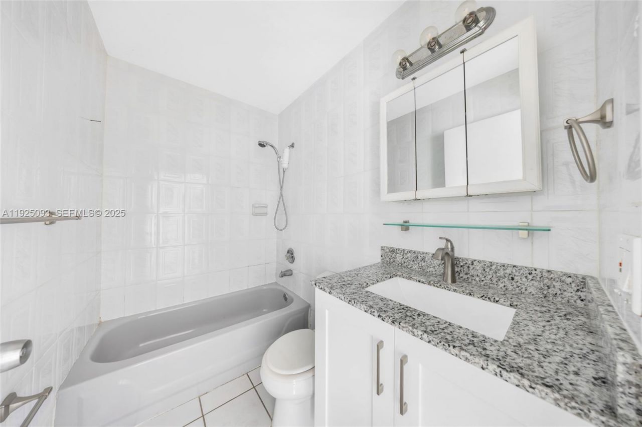 3453 SW 23rd Ter, Unit 1, Miami, FL 33145 Photo