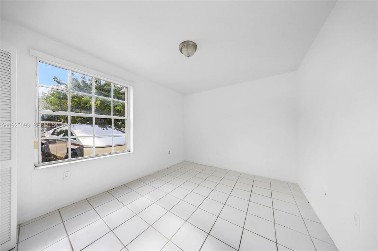 3453 SW 23rd Ter, Unit 1, Miami, FL 33145 Photo