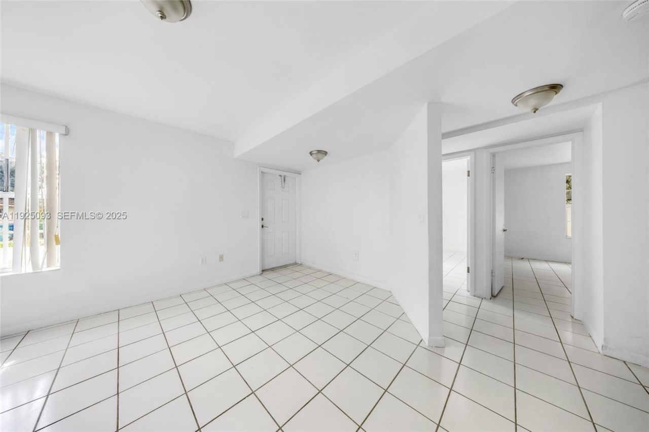 3453 SW 23rd Ter, Unit 1, Miami, FL 33145 Photo