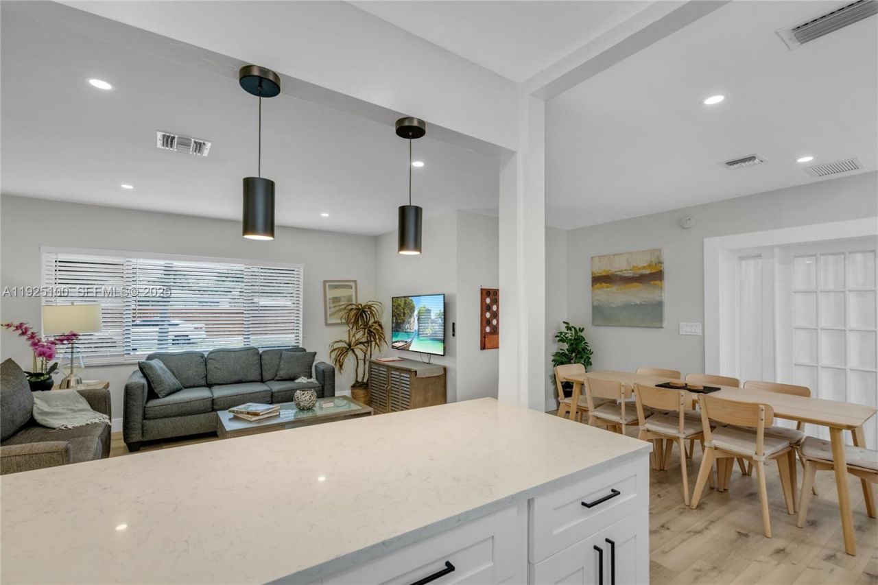 1204 NE 7th St, Pompano Beach, FL 33060 Photo