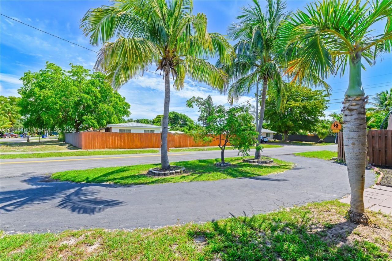 1204 NE 7th St, Pompano Beach, FL 33060 Photo